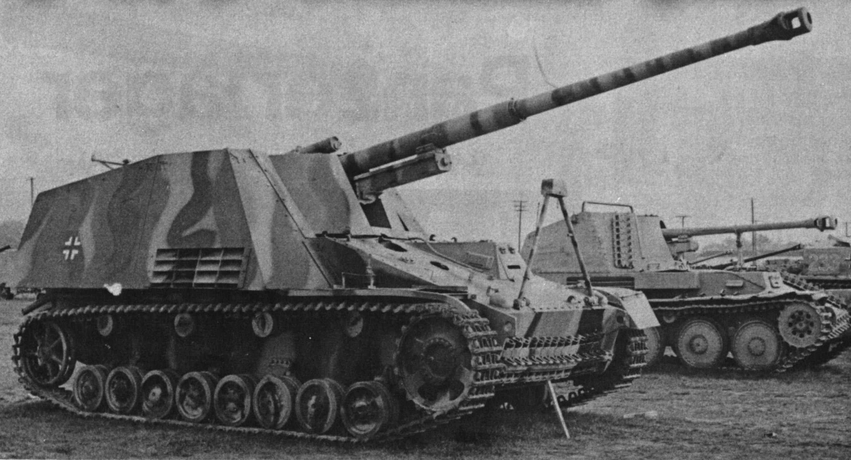 Б 56 т. САУ Насхорн. Nashorn танк. САУ Су-100. Hummel артиллерия.