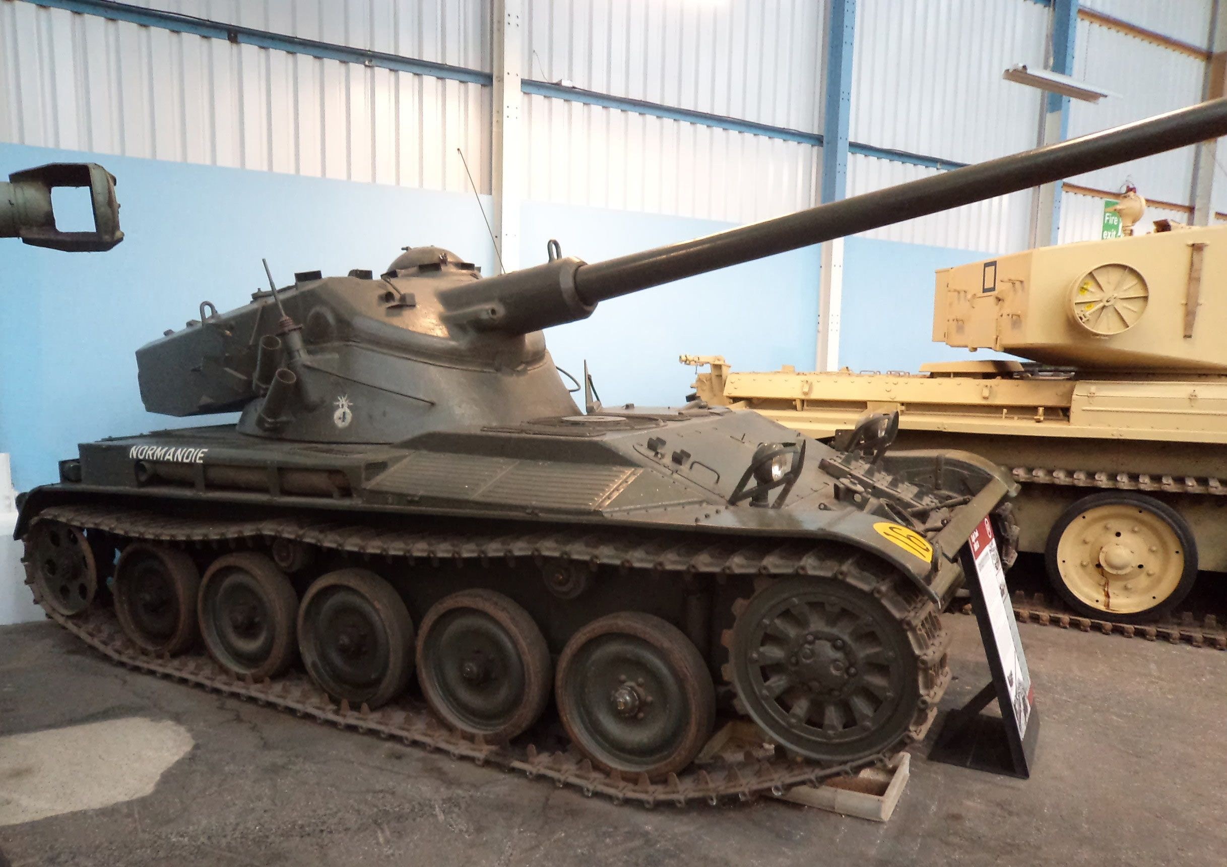 Tanks 13. Танк АМХ 13. Французские танки АМХ-13. Французский танк AMX-13. Французский танк AMX 13 75.
