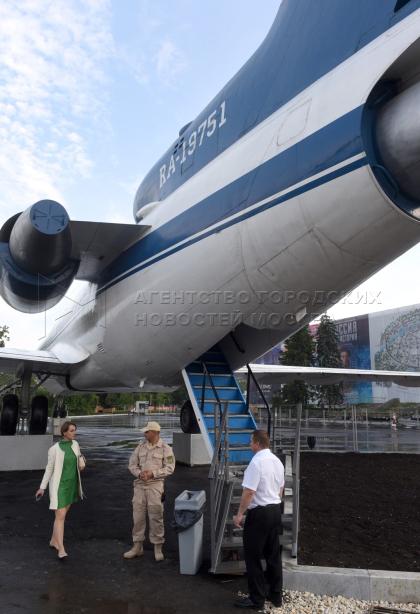 Як 42 на ВДНХ 2022